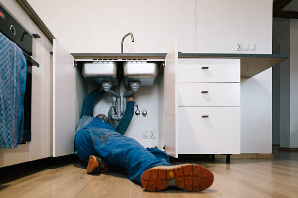 Professional Leak Detection technician working in Washington Crossing, PA